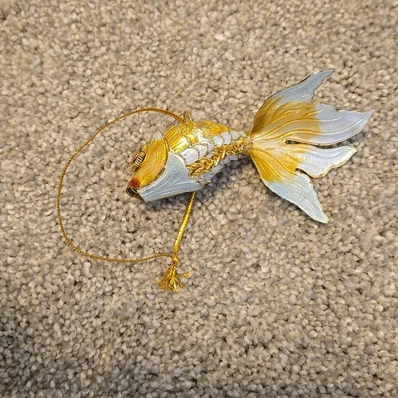 Metal Gold Fish Ornament Decoration Charm - Picture 3 of 3